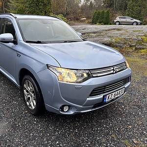 Mitsubishi Outlander ladbar hybrid