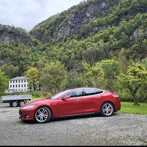 Tesla model S, 2014 mod, Defekt driv enhet, Må hentes i Bergen, superlding !