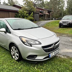 Opel Corsa - 2016 mod , DAB - EU OK 03.28 Motorlampe lyse orange periodevis.